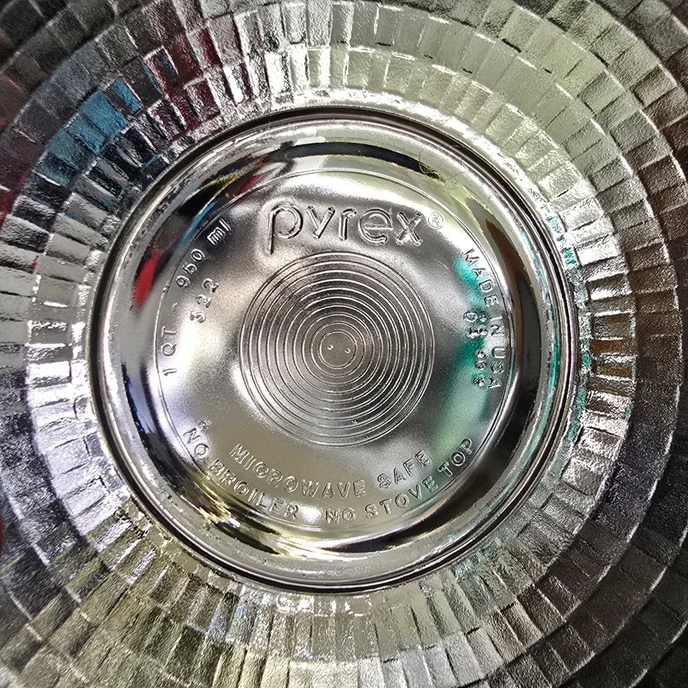 Pyrex 322 Sculpted Glass Mixing Bowl 1QT 950ml Clear Textured Grid MCM USA